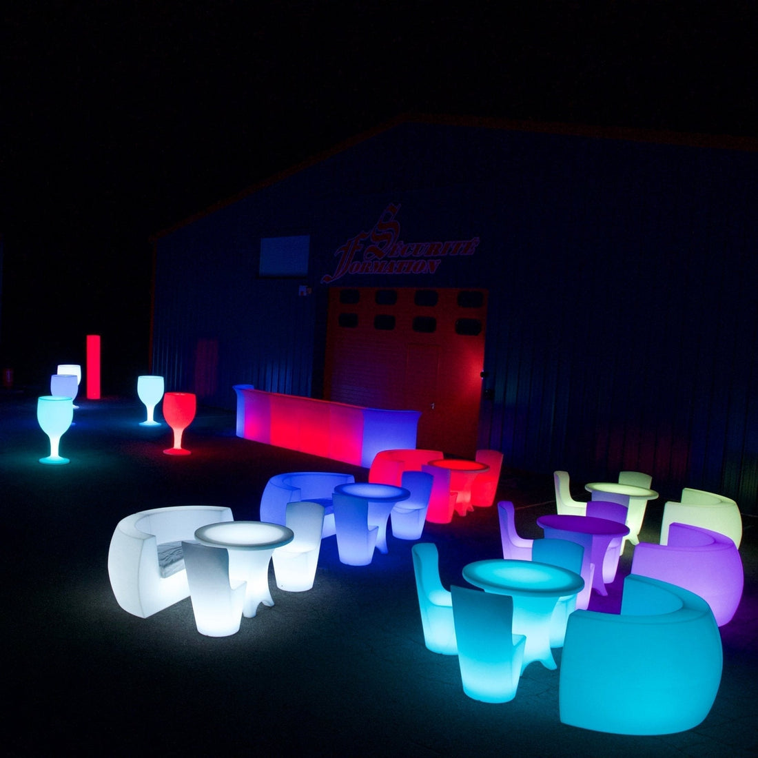 Location de Mobilier Lumineux - GP LOCO EVENEMENT
