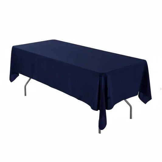 "Location nappe rectangulaire bleu marine 300x180 cm sur table de banquet, tissu polyester anti-tache finition satinée, idéale pour mariage et événement"