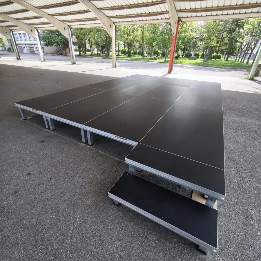 Location scène estrade praticable 24m² hauteur 40cm – Amiens et Compiègne, Hauts-de-France