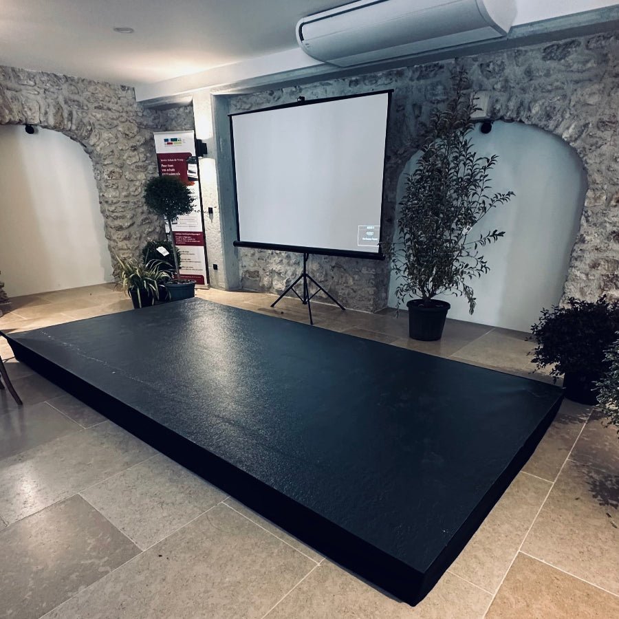 Location De Podium Sur Mesure 25€m2 - GP LOCO EVENEMENT