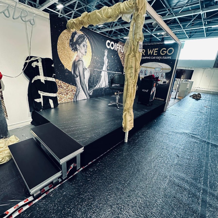 Location Podium & Scène Habillée 25€m2 - GP LOCO EVENEMENT
