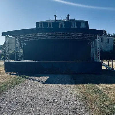 Scène mobile professionnelle de 32m2 - GP LOCO EVENEMENT