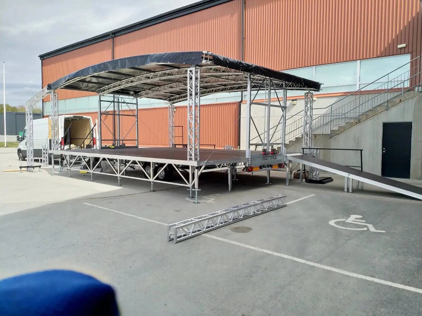 Location Scène Mobile 48m2 - GP LOCO EVENEMENT