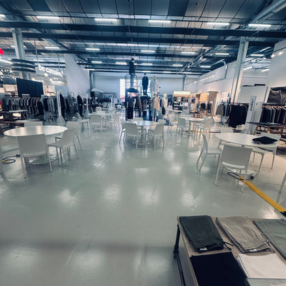 Chaises trix blanche location